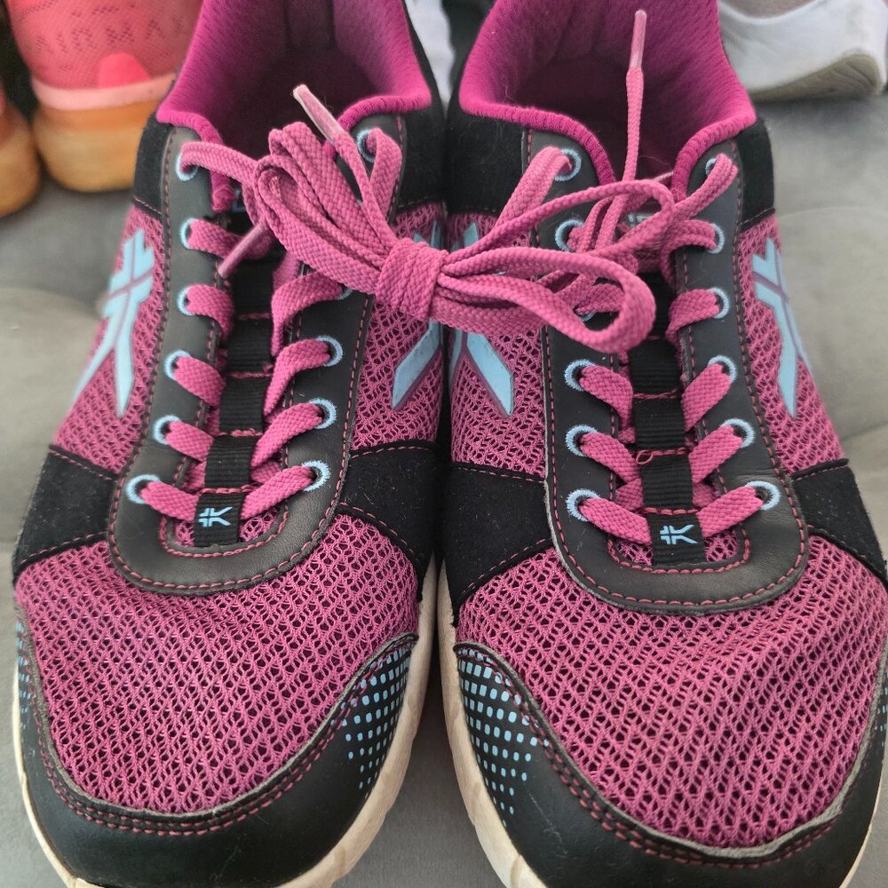 Kuru Shoes, Size 10